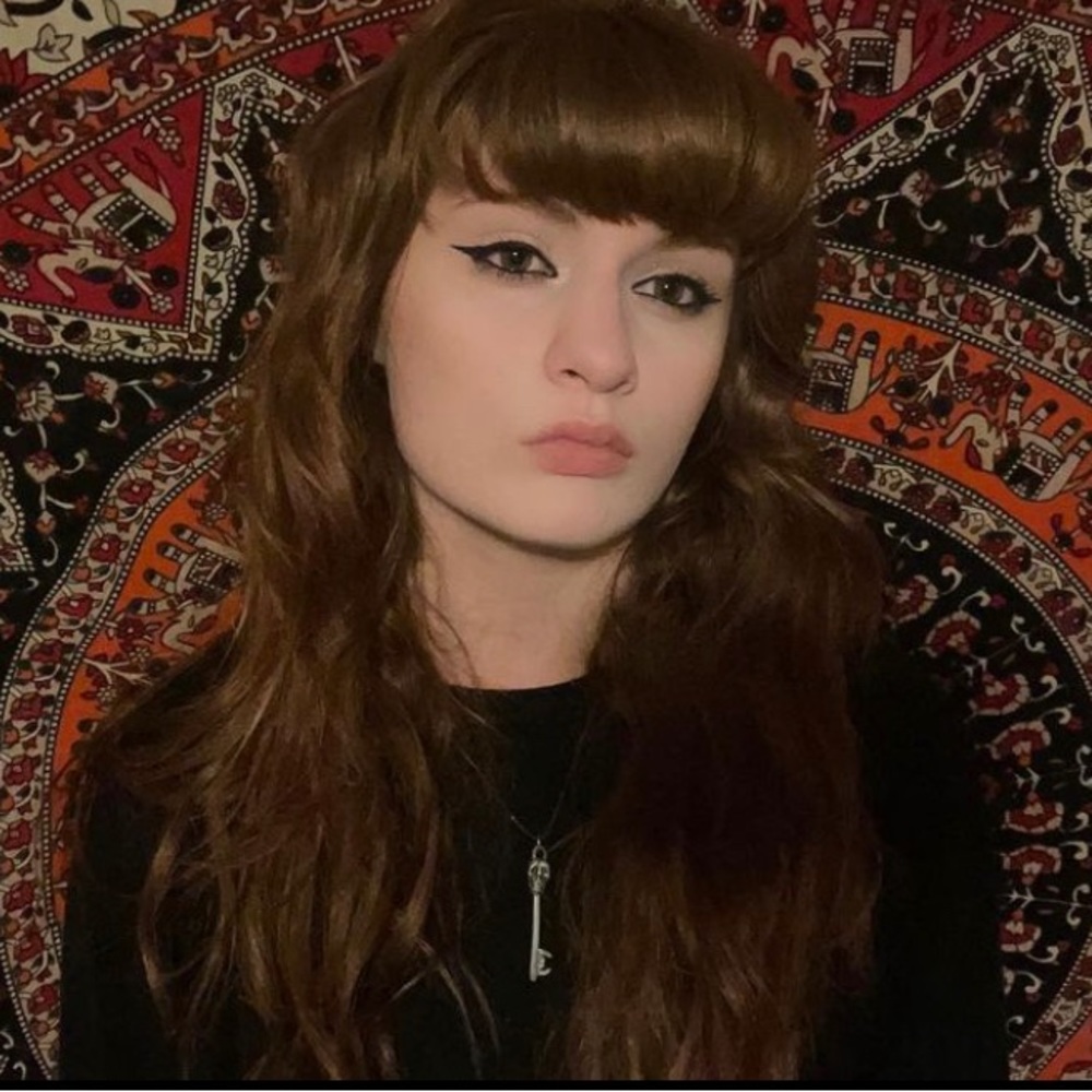 Meet your Posher, Isabella